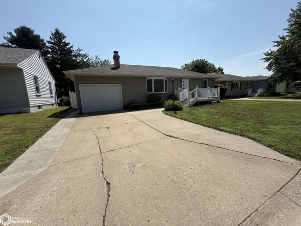 1604 S Leebrick Street, Burlington, IA 52601