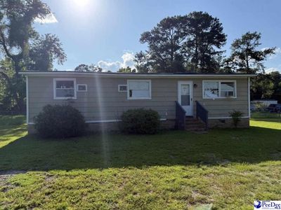 3103 Meadowbrook Dr., Florence, SC 29501
