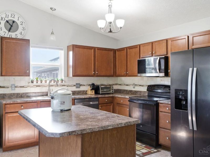 10319 Fay Lane, Colerain Township, OH 45251 Photo 7