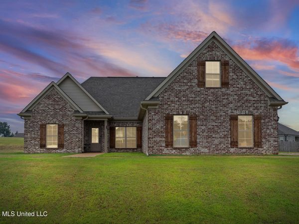 103 Cross Creek Drive, Senatobia, MS 38668