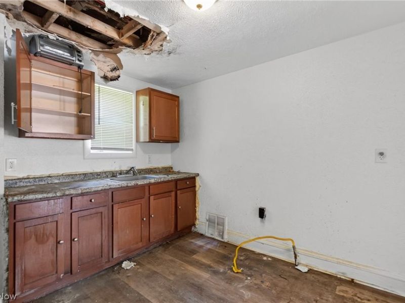 4134 E 142nd Street, Cleveland, OH 44128 Photo 14