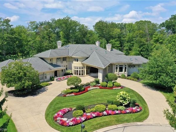 735 Hardwick Drive, Aurora, OH 44202