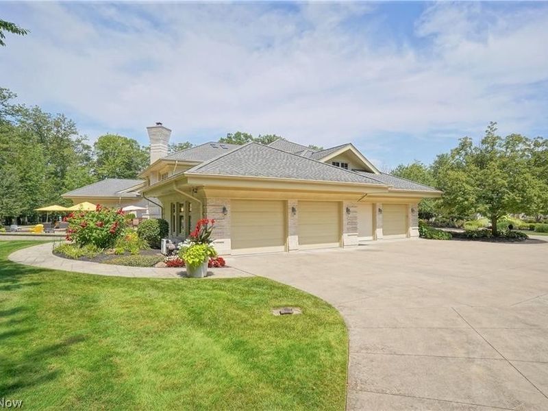 735 Hardwick Drive, Aurora, OH 44202 Photo 3