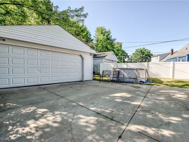 3833 E 186th Street, Cleveland, OH 44122 Photo 34