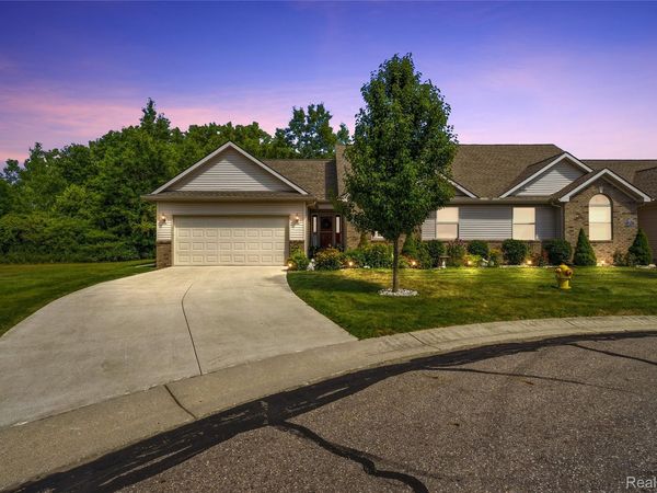 5429 Pintail Court, Burton, Mi 48509