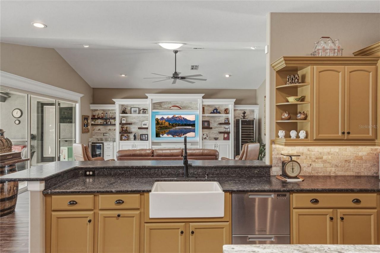 37405 Highridge Drive, Dade City, FL 33525 Photo