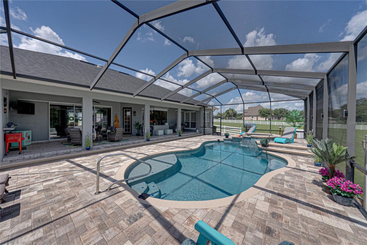 37405 Highridge Drive, Dade City, FL 33525 Photo