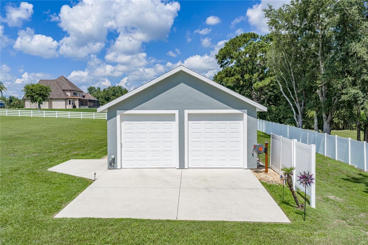 37405 Highridge Drive, Dade City, FL 33525 Photo