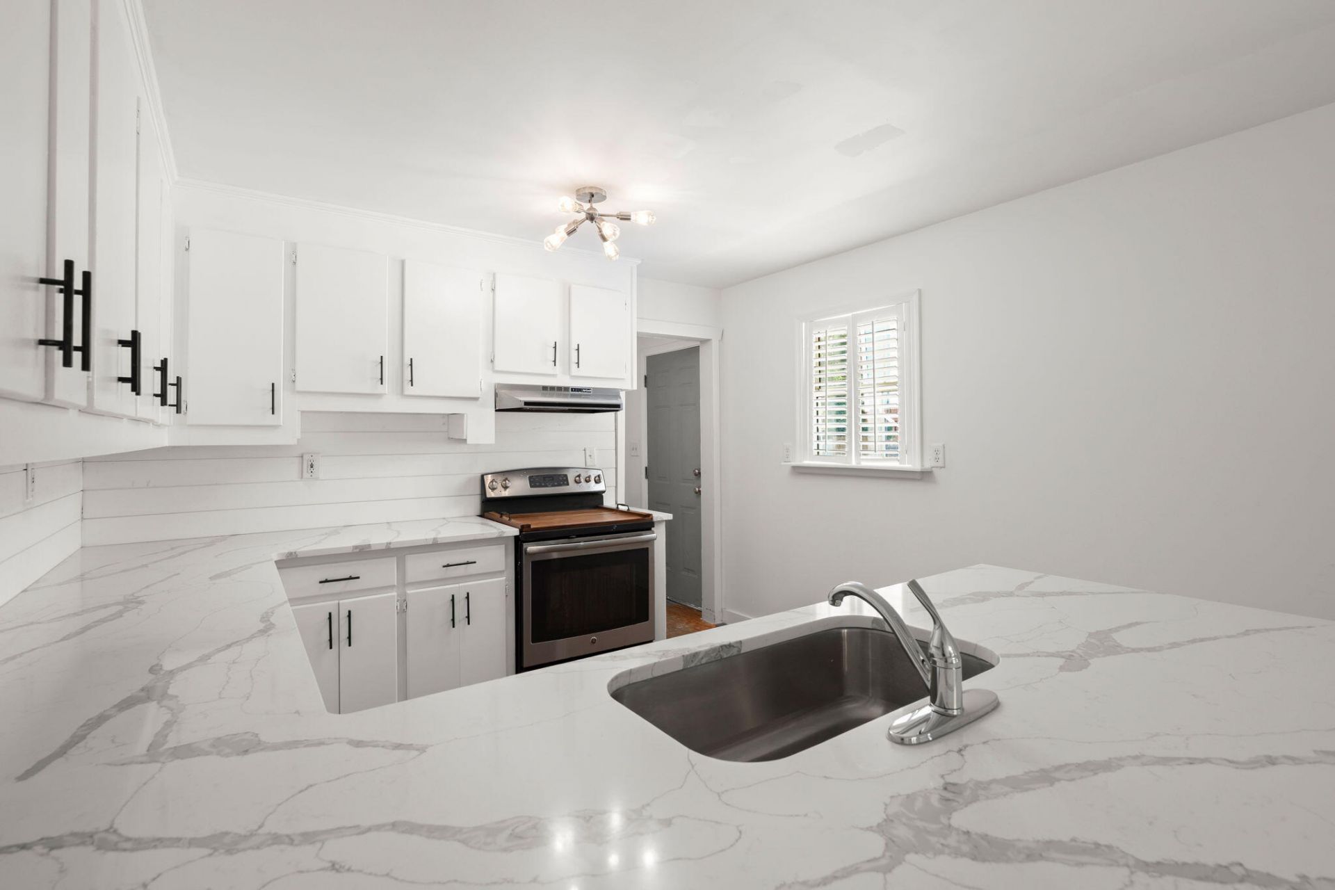 101 Lake Drive Photo 13