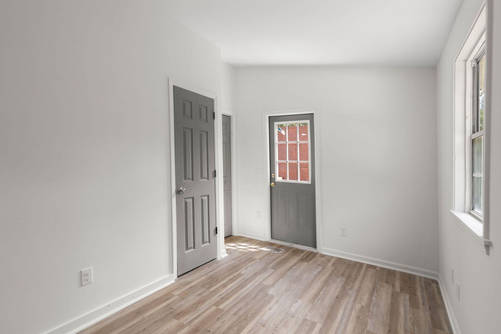 101 Lake Drive Photo 37