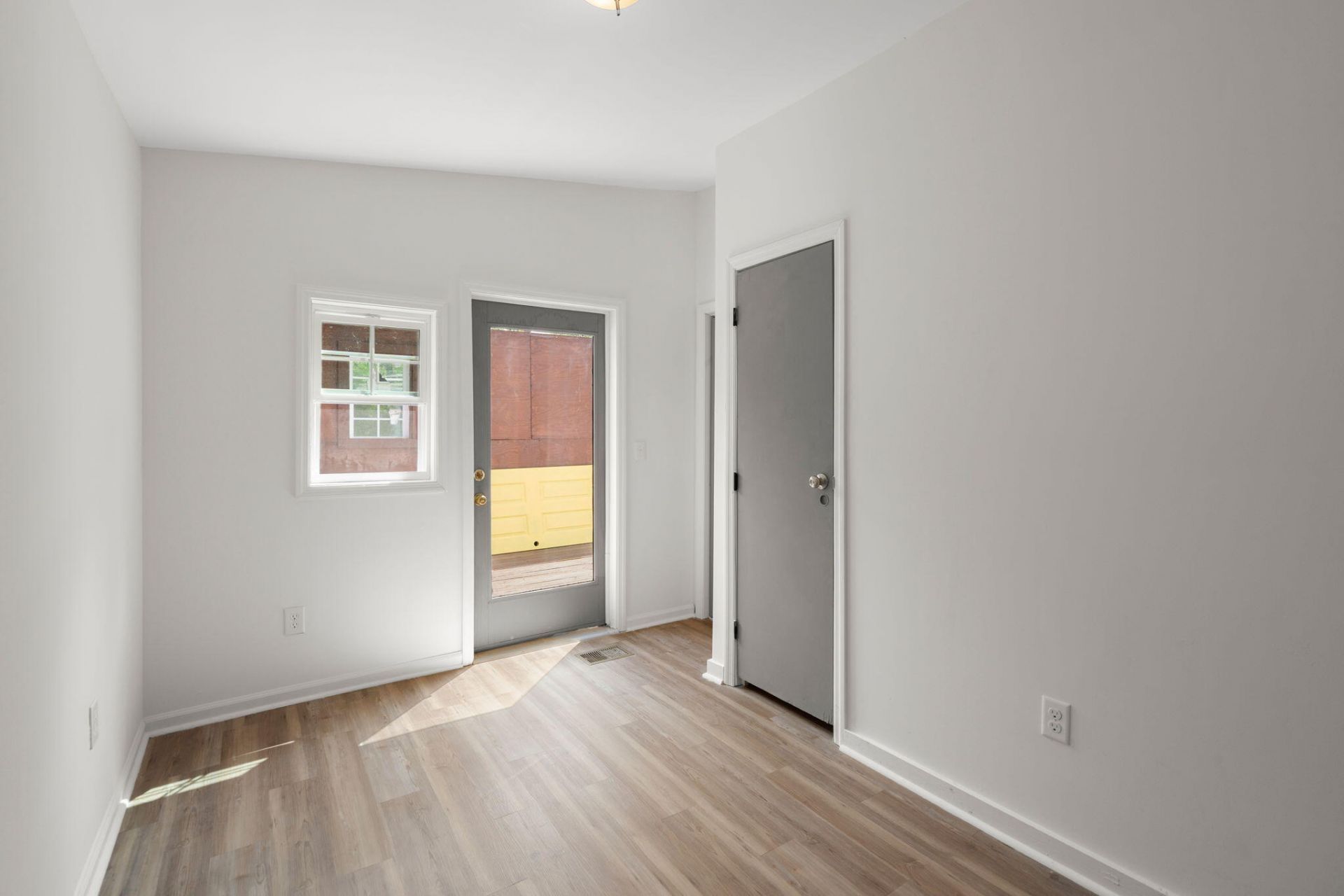 101 Lake Drive Photo 41