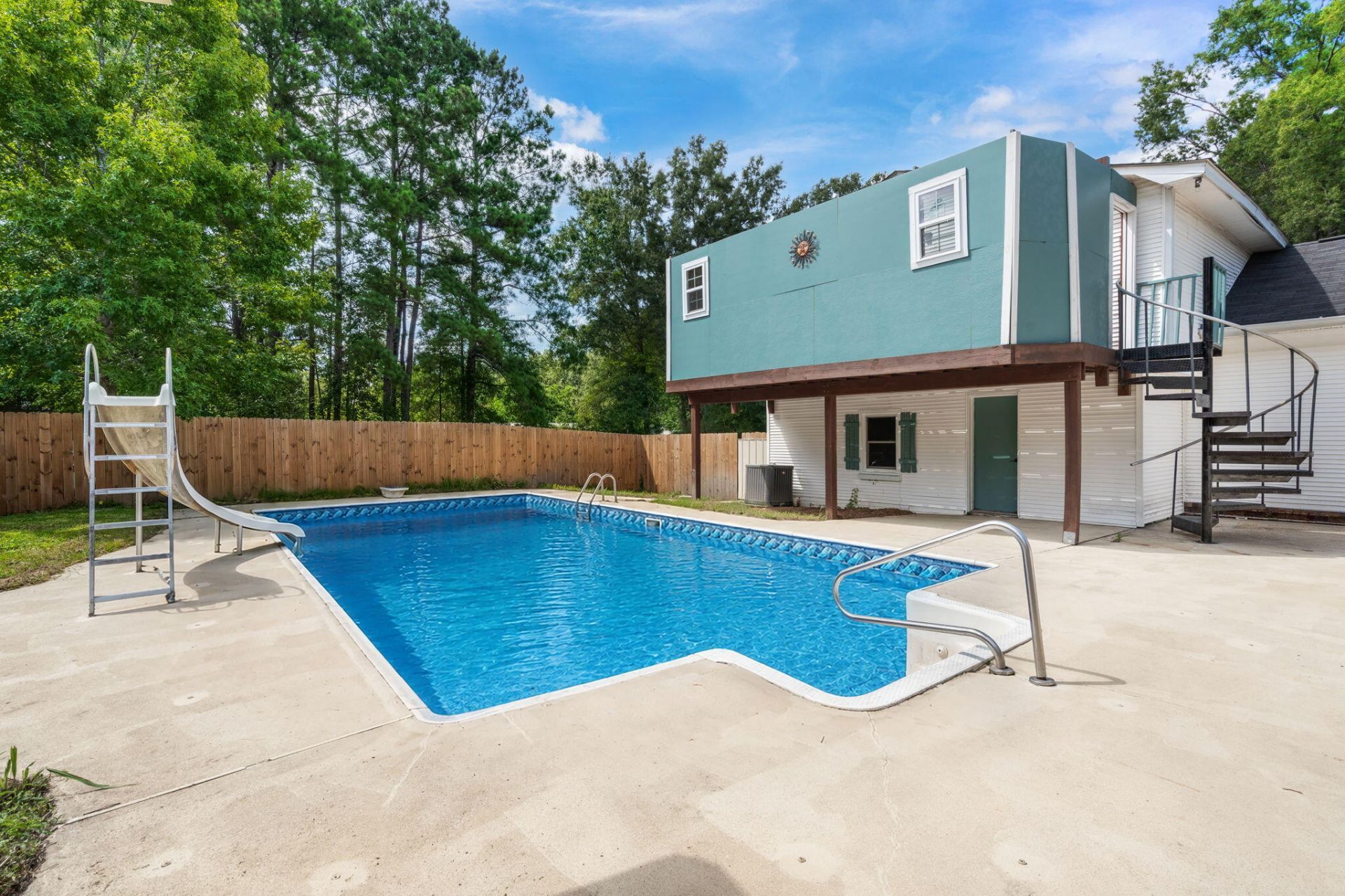 101 Lake Drive Photo 46