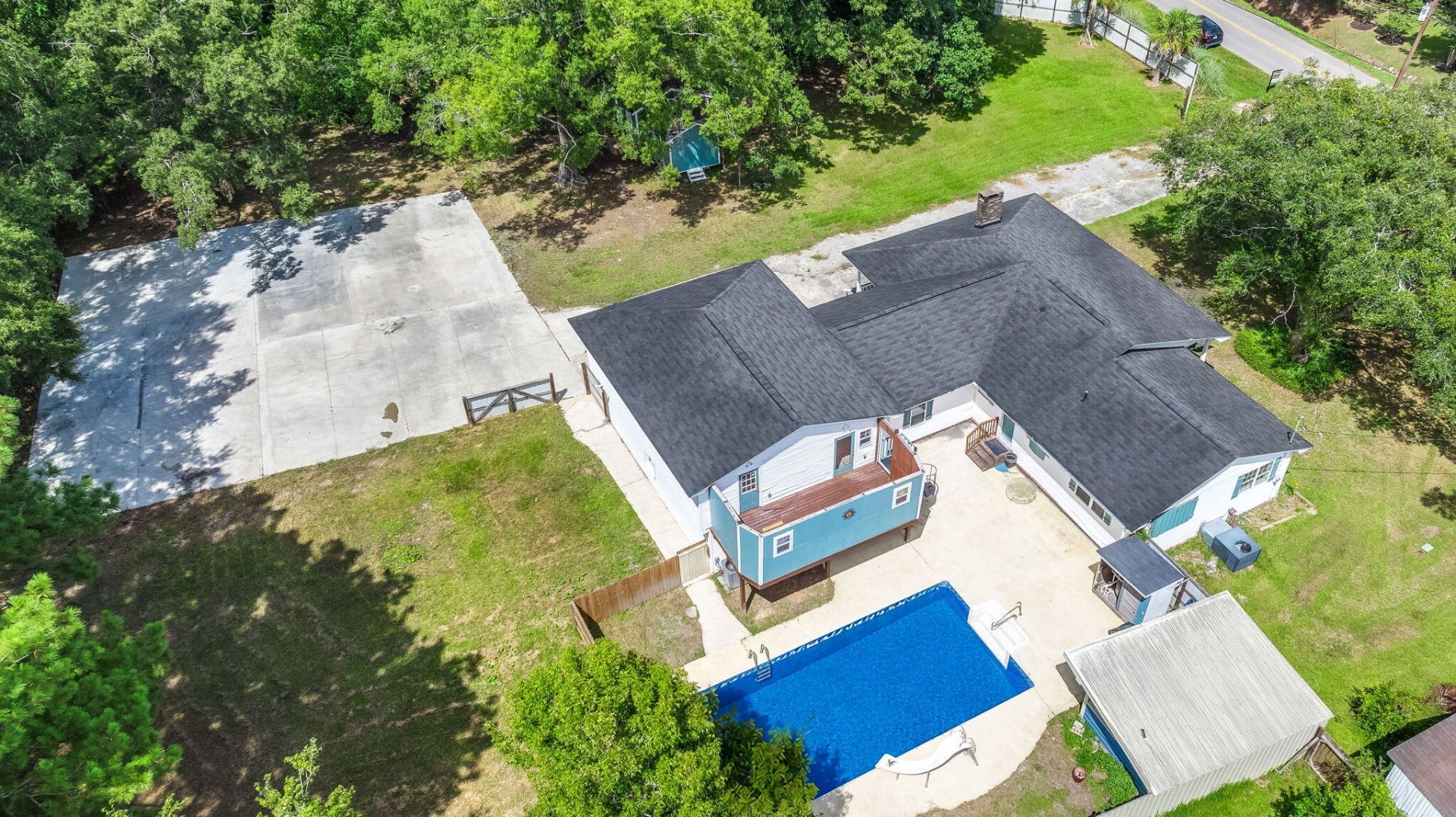101 Lake Drive Photo 52