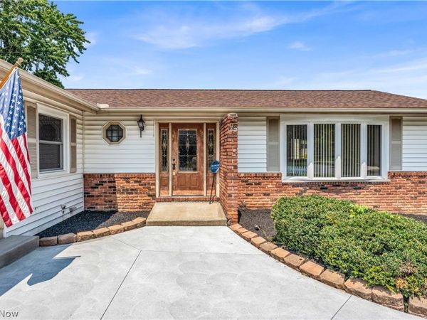 13574 Delaware Drive, Middleburg Heights, OH 44130