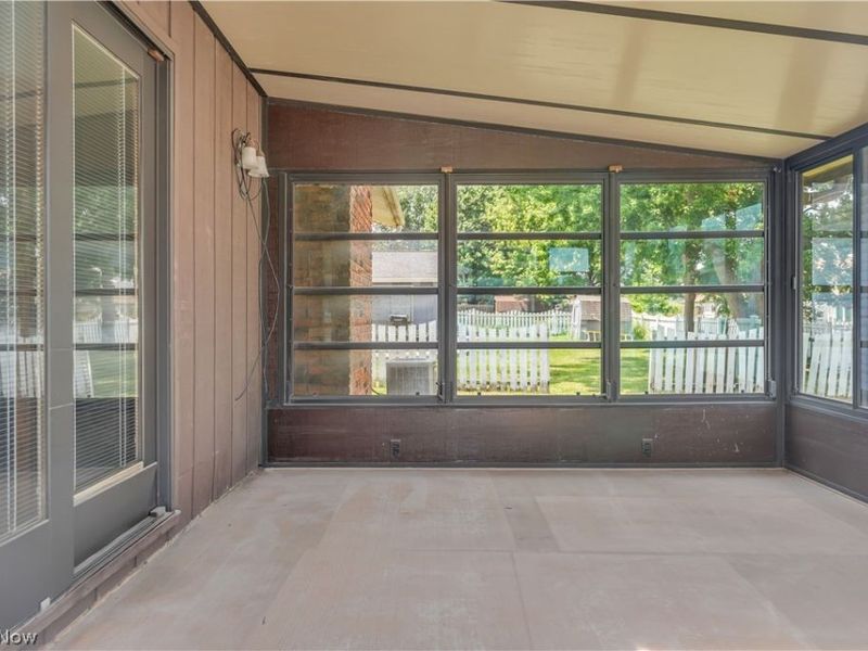 13574 Delaware Drive, Middleburg Heights, OH 44130 Photo 29