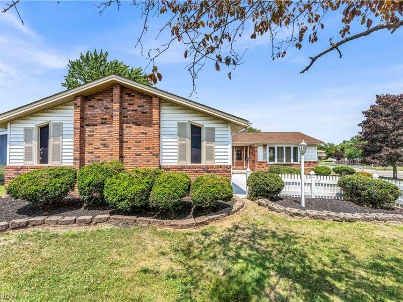 13574 Delaware Drive, Middleburg Heights, OH 44130 Photo 3