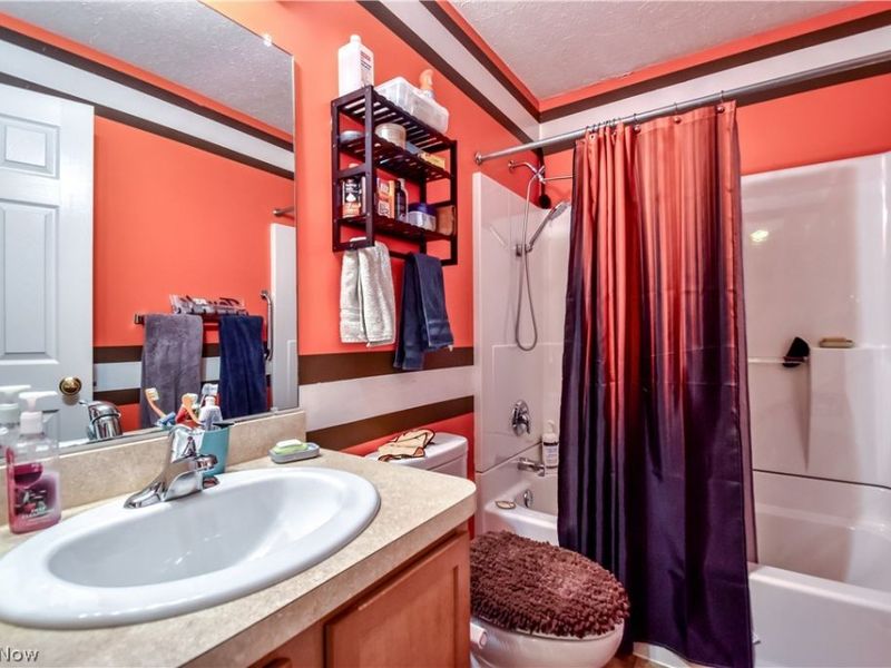 23851 Rockside Road, Bedford Heights, OH 44128 Photo 22
