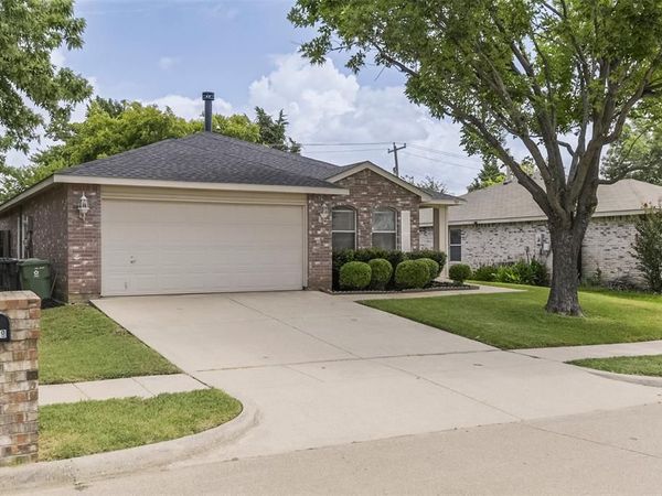 909 Anvil Creek Drive, Arlington, TX 76001