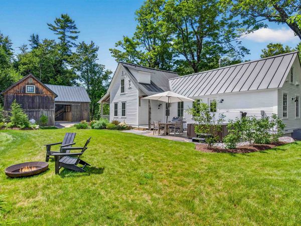 494-498 Goodaleville Road, Jamaica, VT 05343