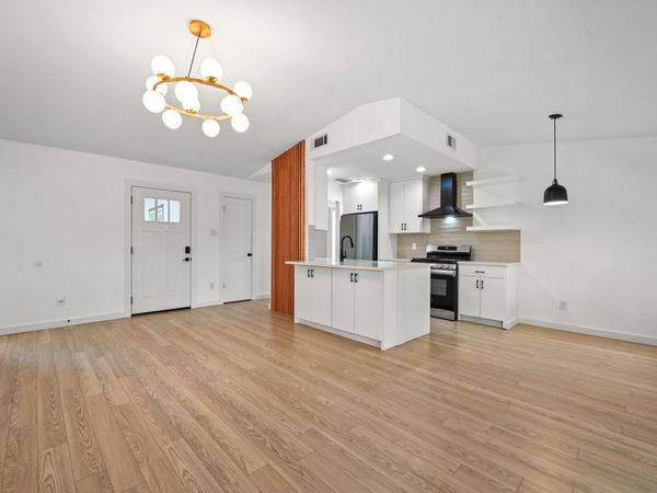 2313 Lakehurst DR, Austin, TX 78744