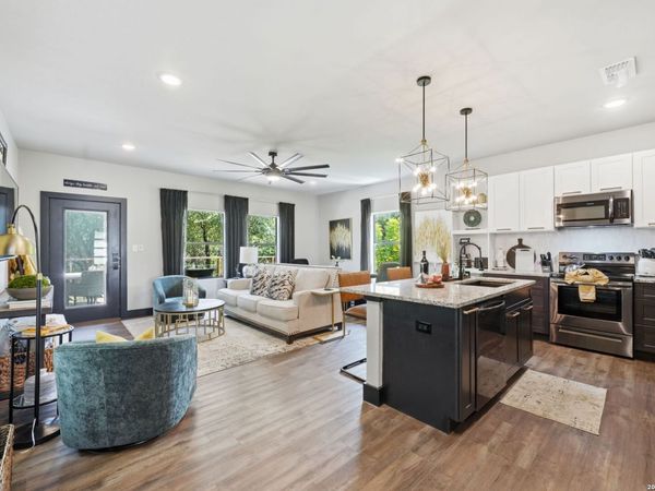 713 Firefly Dr, Canyon Lake, TX 78133