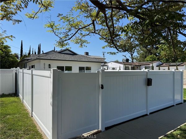 6907 Laramie Avenue, Winnetka, CA 91306