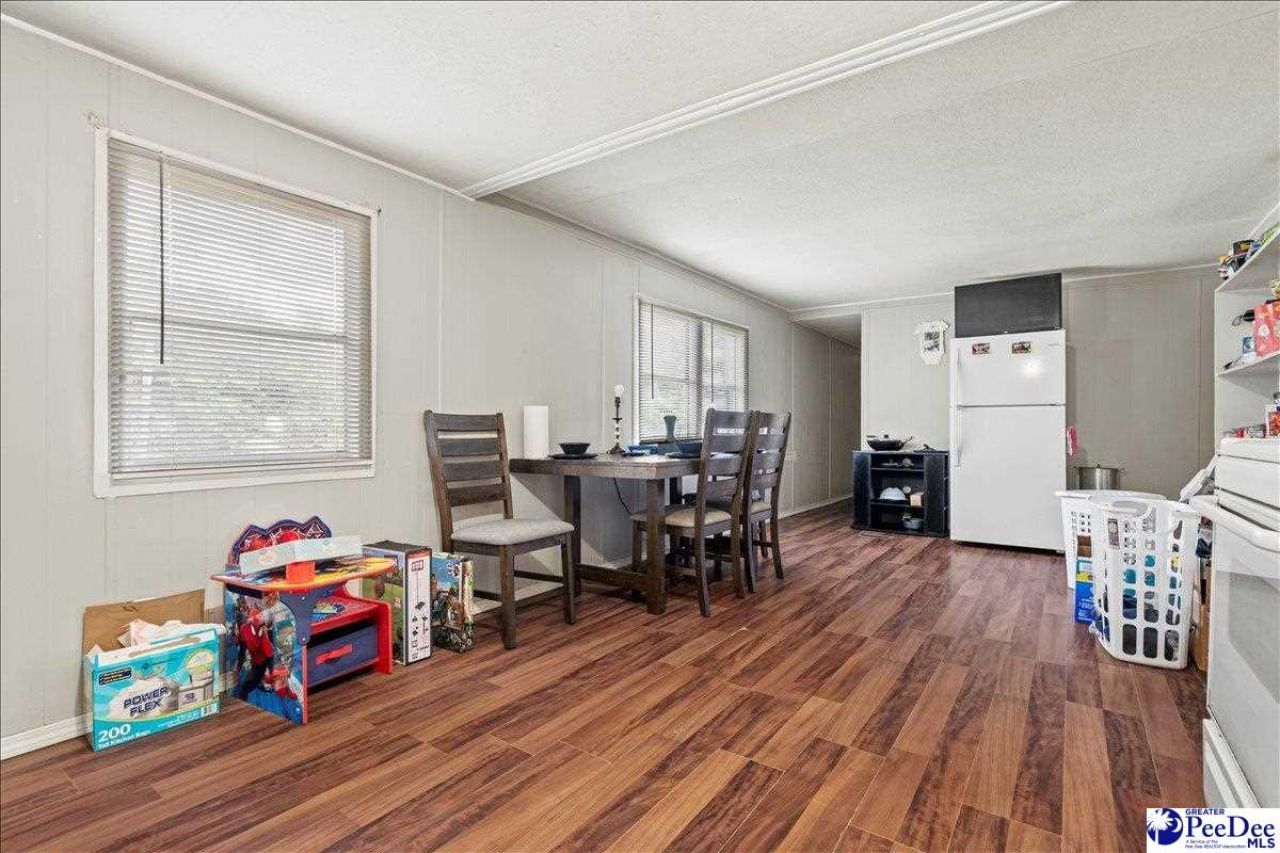 2805 Redwood Dr. Photo 4