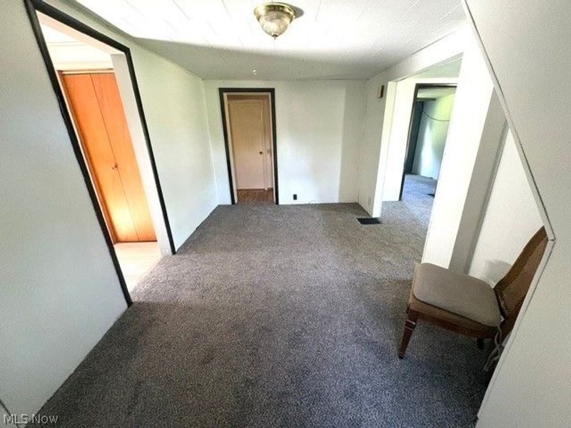 2047 Wilson Avenue NE, Warren, OH 44483 Photo 9