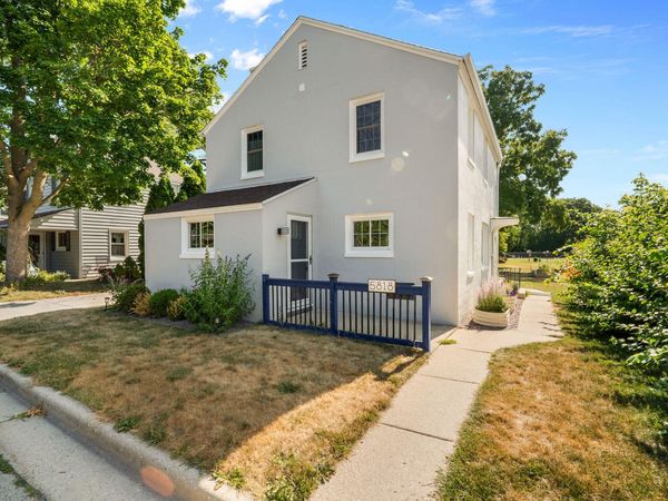 5818 Currant Ln, Greendale, WI 53219