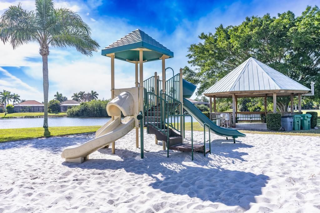 1255 SW Maplewood Drive, Port Saint Lucie, FL 34986 Photo