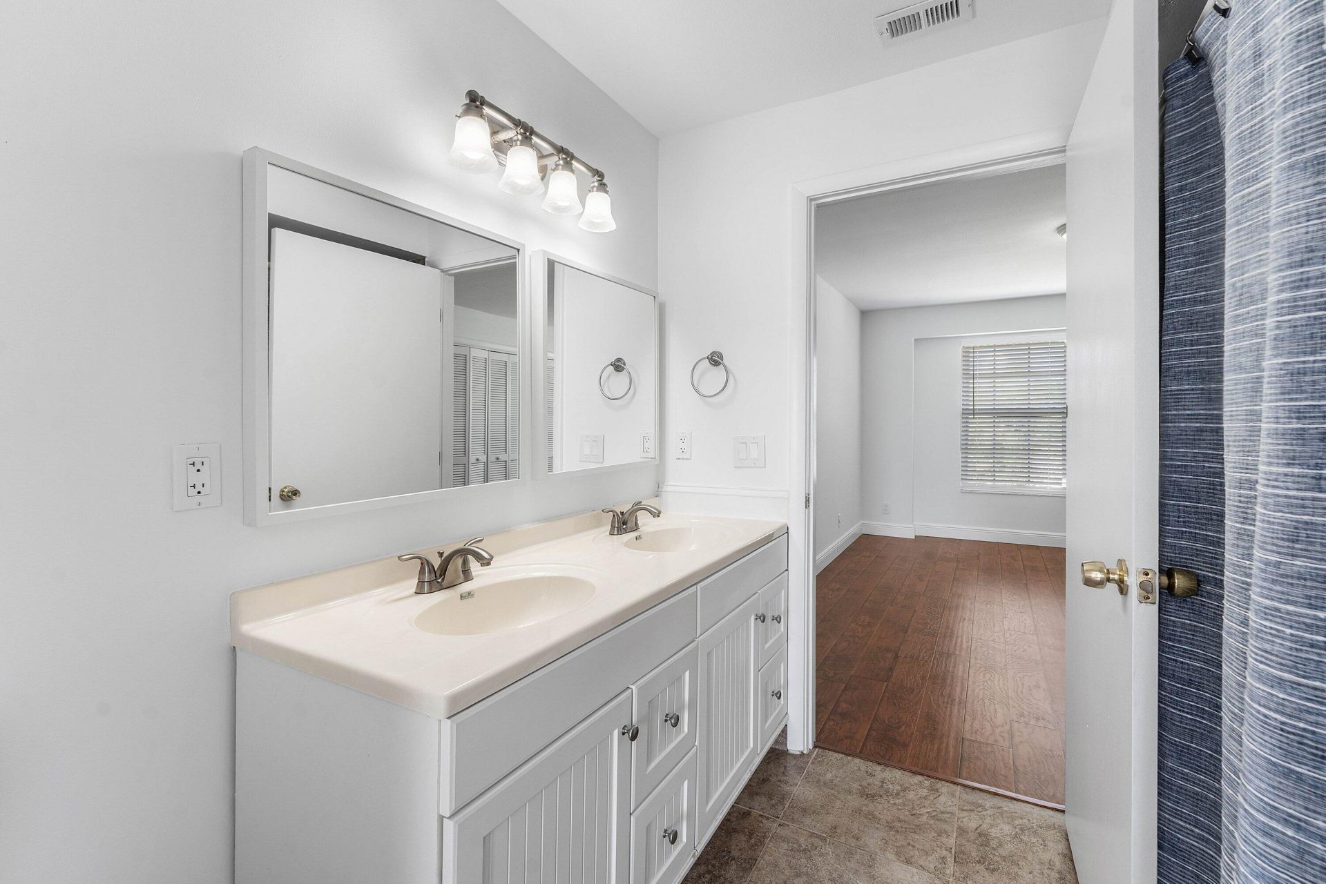 139 Royal Pine Circle S, Royal Palm Beach, FL 33411 Photo