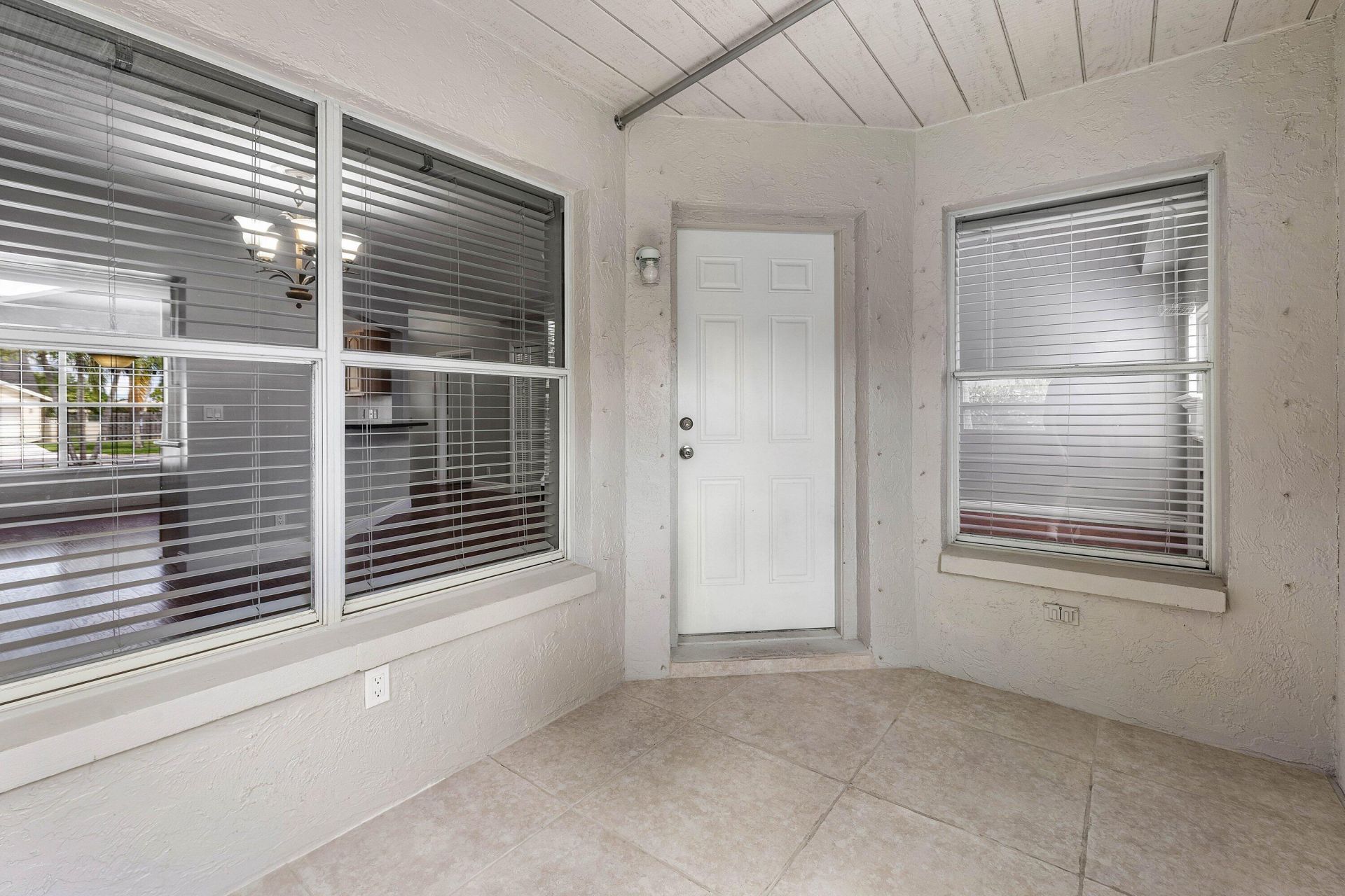 139 Royal Pine Circle S, Royal Palm Beach, FL 33411 Photo
