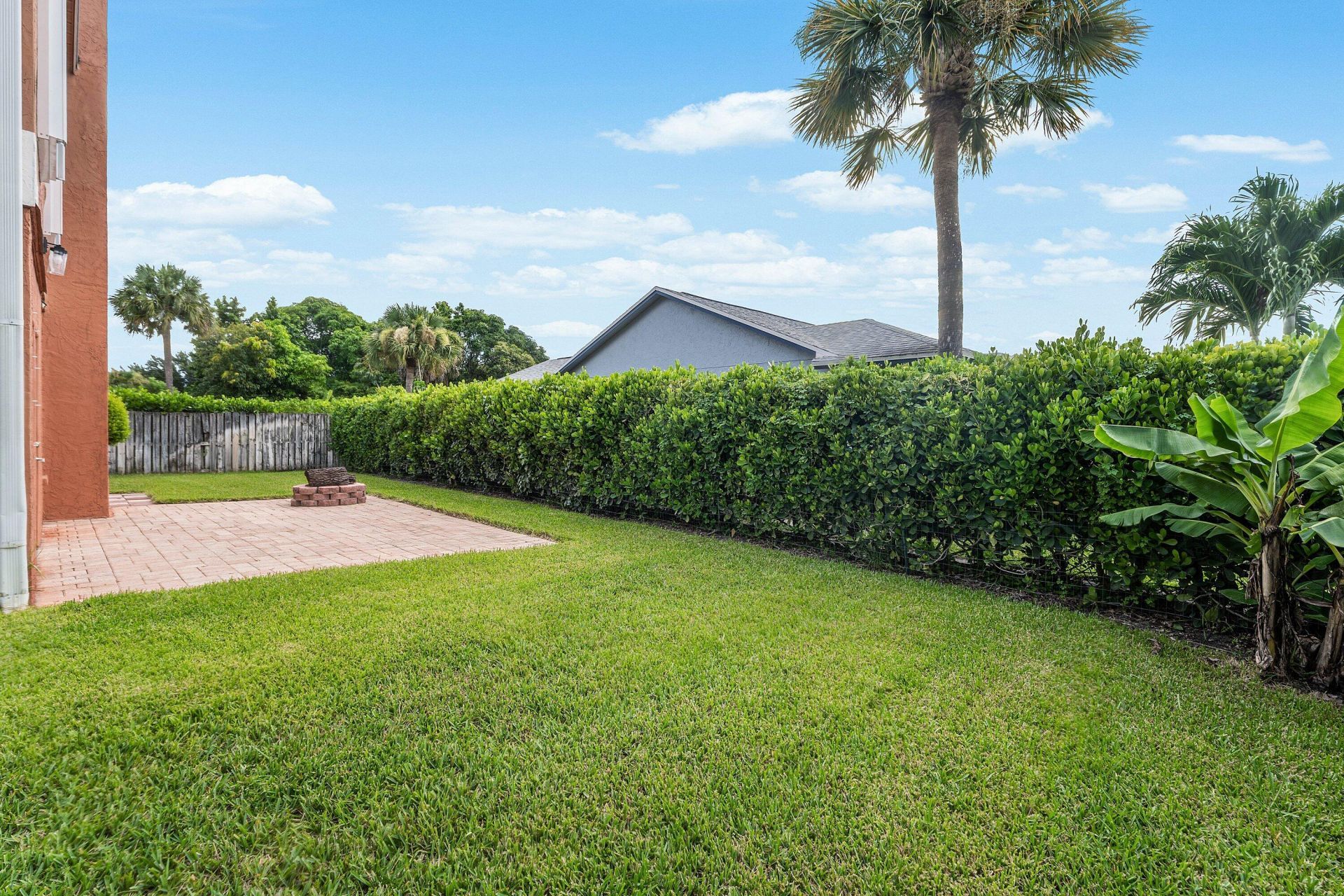 139 Royal Pine Circle S, Royal Palm Beach, FL 33411 Photo