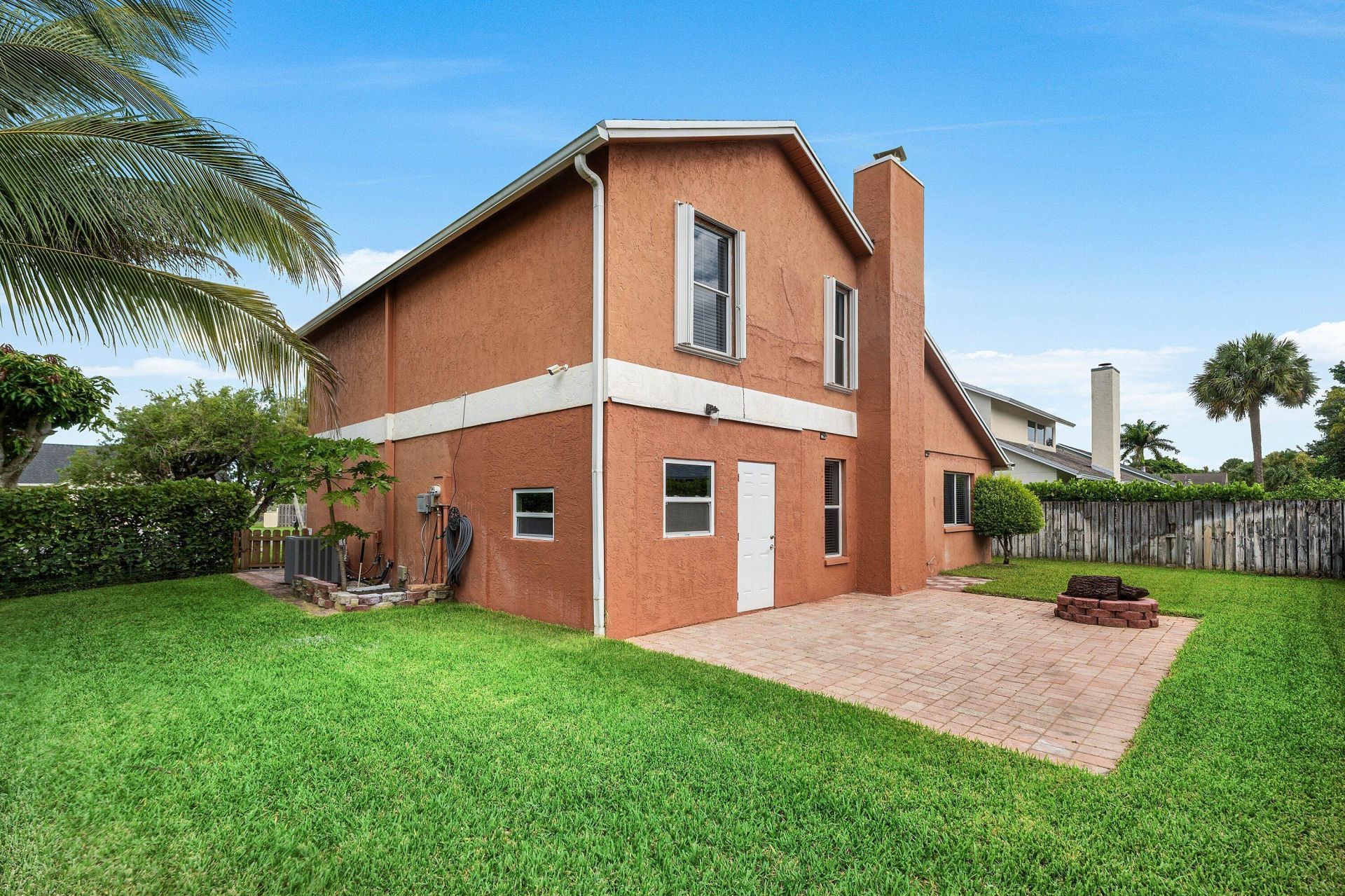139 Royal Pine Circle S, Royal Palm Beach, FL 33411 Photo