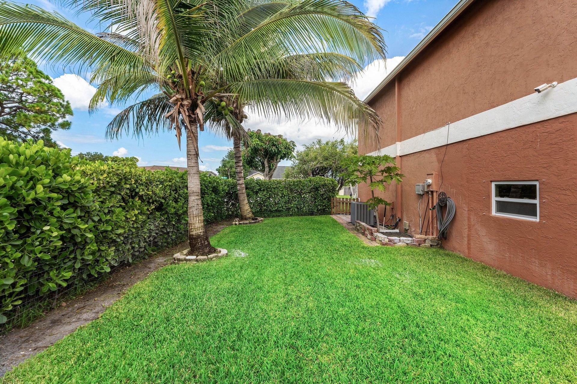 139 Royal Pine Circle S, Royal Palm Beach, FL 33411 Photo