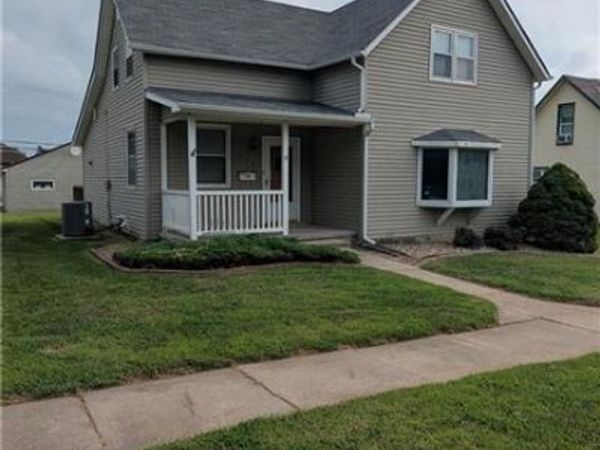 609 Pottawatomie Street, Hiawatha, KS 66434