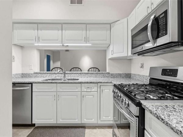 240 Renaissance Parkway NE, Unit 211, Atlanta, GA 30308