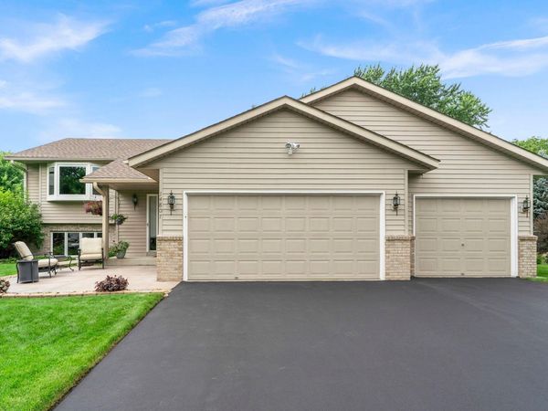 14807 Colorado Avenue , Rosemount, MN 55068
