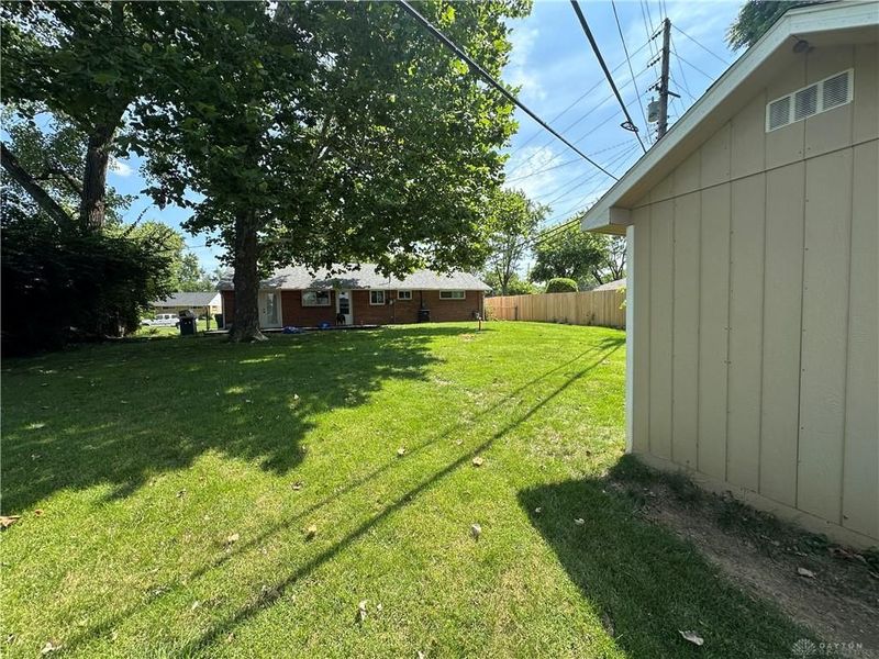 6355 Chippingdon Drive, Huber Heights, OH 45424 Photo 12