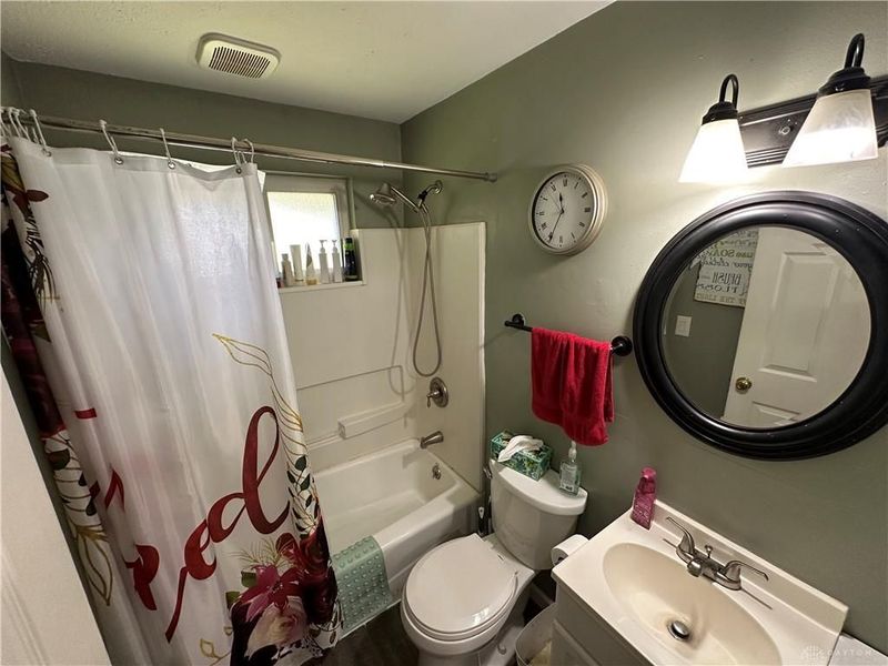 6355 Chippingdon Drive, Huber Heights, OH 45424 Photo 9