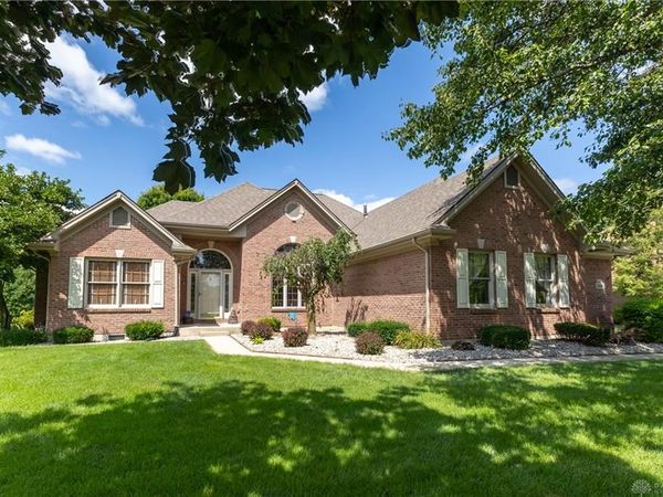 2464 Shenandoah Drive, Troy, OH 45373