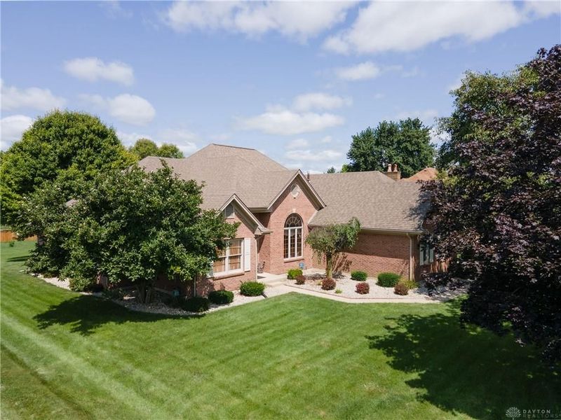 2464 Shenandoah Drive, Troy, OH 45373 Photo 2