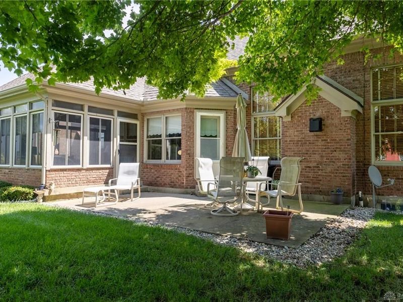 2464 Shenandoah Drive, Troy, OH 45373 Photo 8