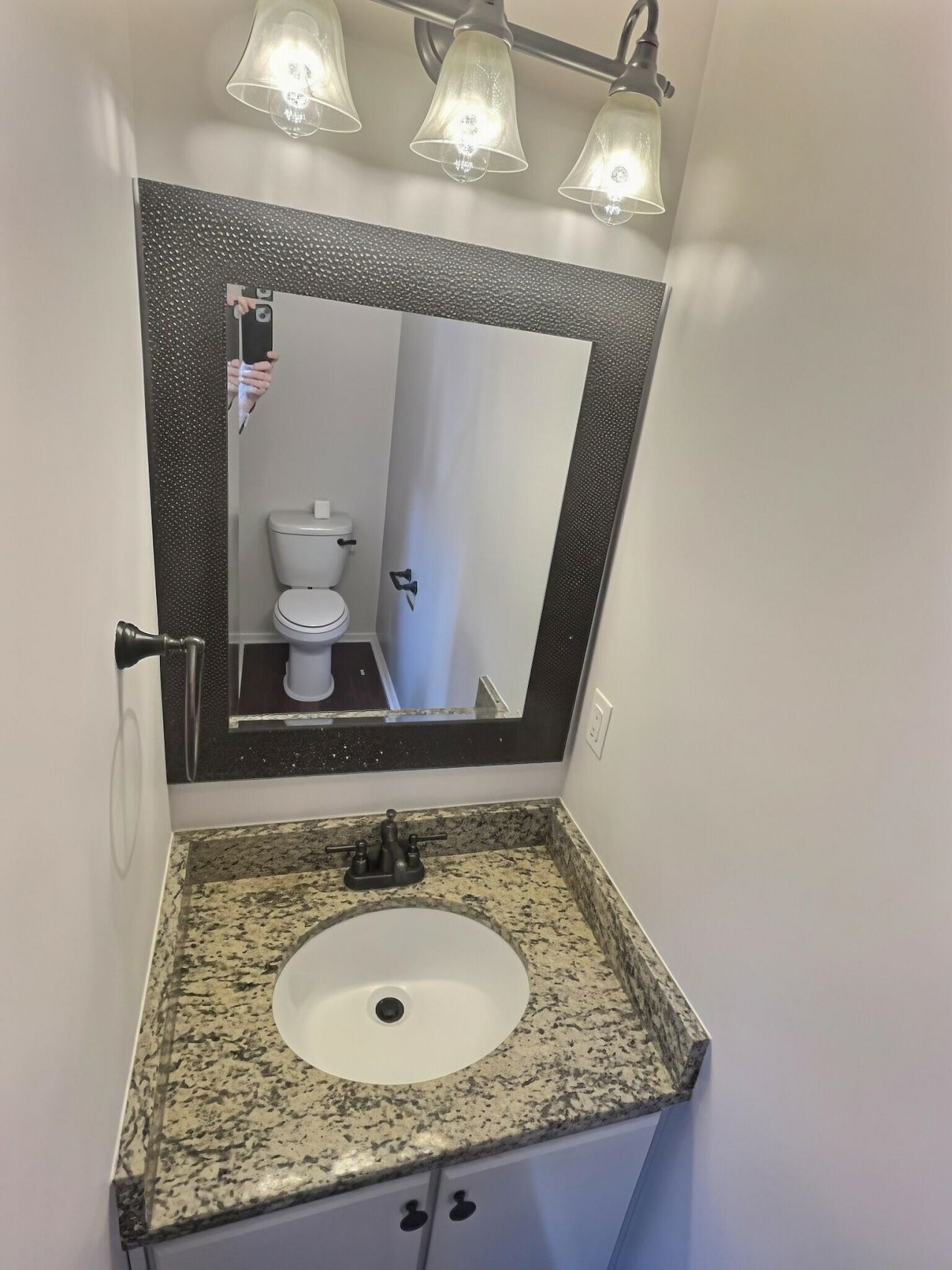 6500 Colonial Dr. Photo 8