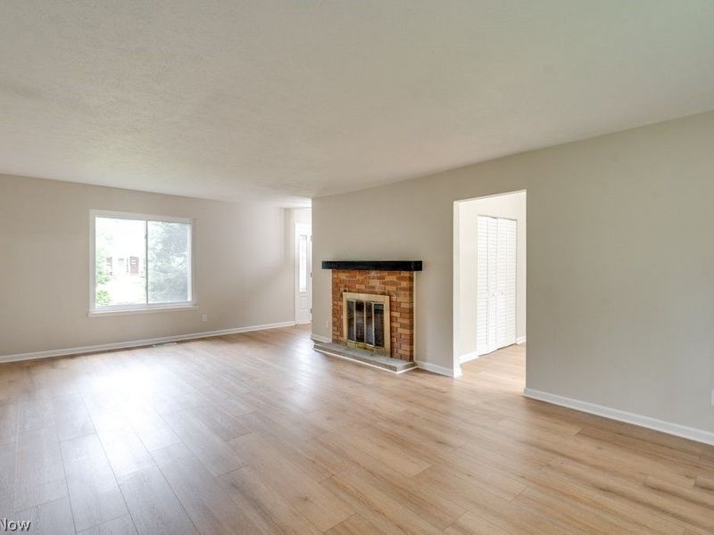 26941 Adele Lane, Olmsted Falls, OH 44138 Photo 11