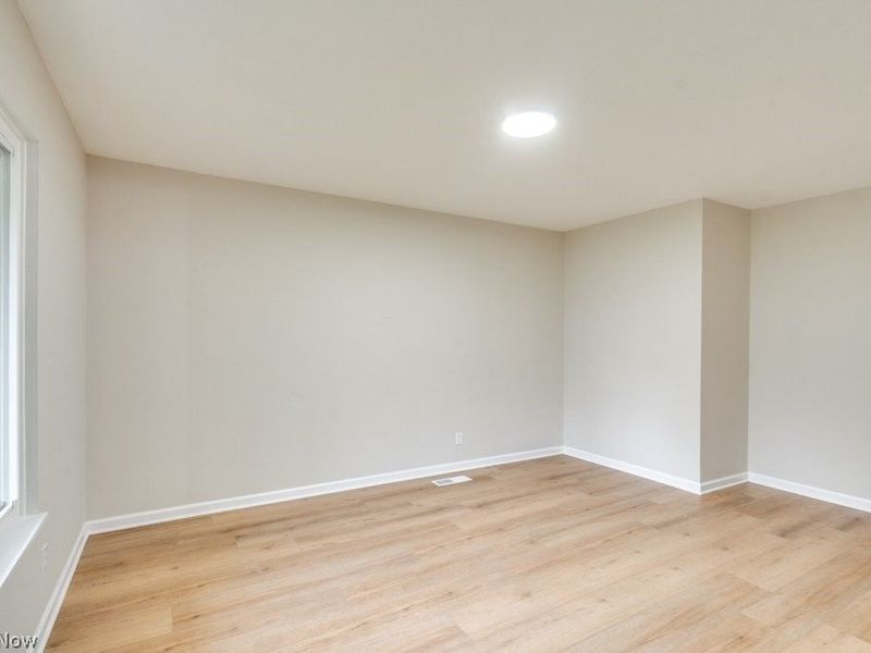 26941 Adele Lane, Olmsted Falls, OH 44138 Photo 8