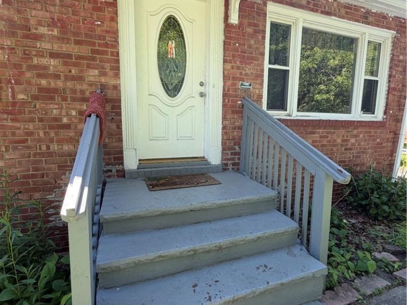 608 E. 120th Street, Cleveland, OH 44108 Photo 2
