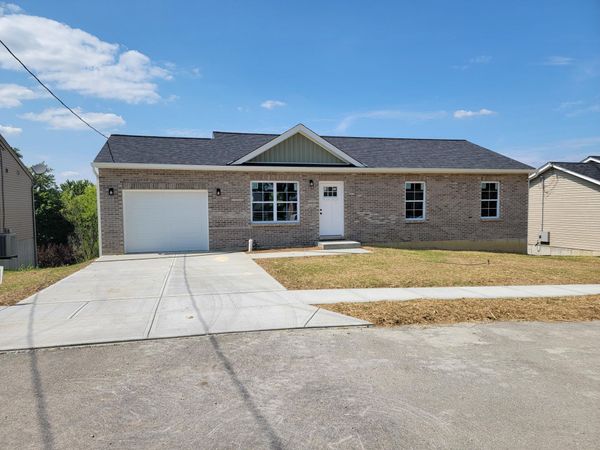 22 Nicholson Avenue, Walton, KY 41094