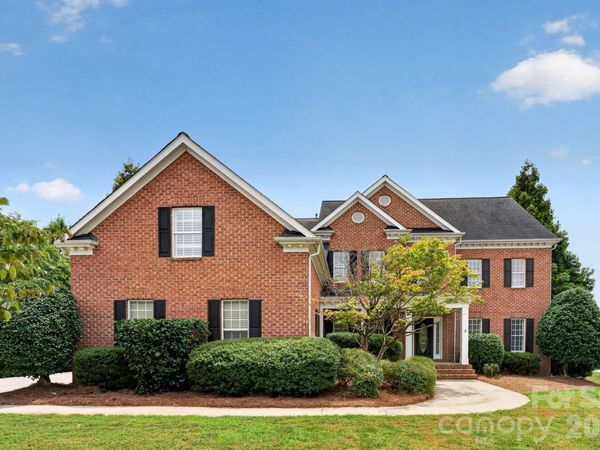 105 Castlestone Lane, Matthews, NC 28104