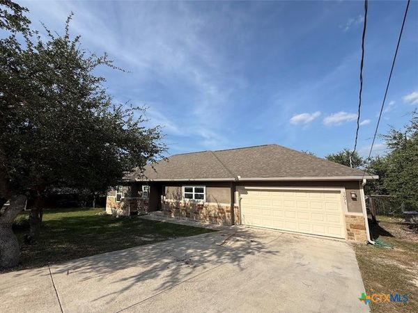 1071 Rocky Ridge Loop , Canyon Lake, TX 78133